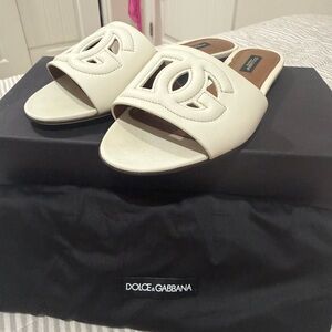 Dolce & Gabbana Cream Slide Sandals